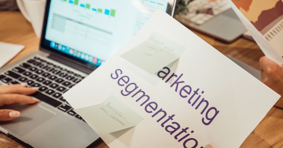 Hva koster Google Ads for en bedrift? Prisguide for 2026
